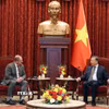 Tổng Bí thư, Chủ tịch nước Tô Lâm tiếp ông Cristiano Amon, Chủ tịch kiêm Tổng Giám đốc điều hành Tập đoàn Qualcomm (Hoa Kỳ). (Ảnh: Thống Nhất/TTXVN)