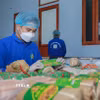 Các sản phẩm giò chả Ước Lễ, Tân Ước với bao bì hiện đại, thân thiện môi trường đáp ứng yêu cầu của người tiêu dùng. (Ảnh: Phan Phương/TTXVN)