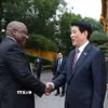 Chủ tịch nước Lương Cường đón Tổng thống Nam Phi Matamela Cyril Ramaphosa. (Ảnh: Lâm Khánh/TTXVN)