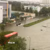 Khu vực Trường liên cấp Fansipan, phường Hạc Thành, tỉnh Thanh Hóa, ngập trong biển nước. (Ảnh: Khiếu Tư/TTXVN)