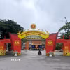 Công tác chuẩn bị trang trí khánh tiết chuẩn bị cho Đại hội Đảng bộ tỉnh Thanh Hóa lần thứ XX, nhiệm kỳ 2025- 2030 diễn ra từ ngày 14-16/10. (Ảnh: Việt Hoàng/TTXVN)