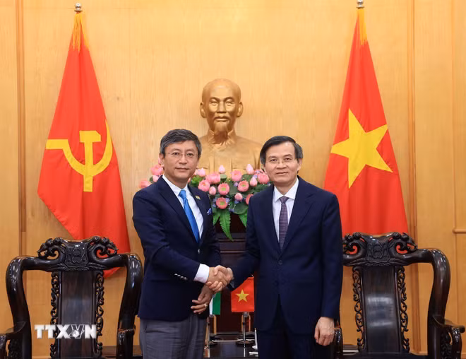 ttxvn-giam-doc-hoc-vien-chinh-tri-quoc-gia-ho-chi-minh-tiep-dai-su-an-do-tai-viet-nam-2.jpg