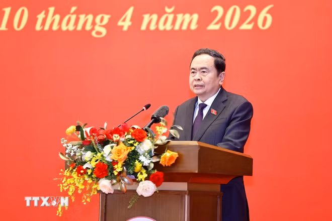 Trao Quyết định của Bộ Chính trị chỉ định tham gia Đảng ủy Quốc hội nhiệm kỳ 2025-2030- Ảnh 4.