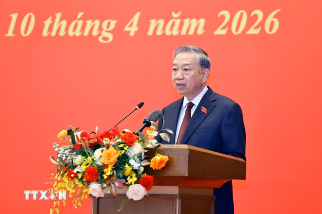 Trao Quyết định của Bộ Chính trị chỉ định tham gia Đảng ủy Quốc hội nhiệm kỳ 2025-2030- Ảnh 2.