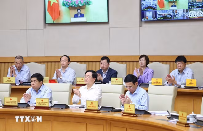 ttxvn-thu-tuong-chu-tri-phien-hop-chinh-phu-thuong-ky-thang-3-7.jpg