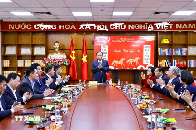 ttxvn-chu-tich-quoc-hoi-tran-thanh-man-gap-mat-uy-ban-cong-tac-dai-bieu-cua-quoc-hoi-5.jpg