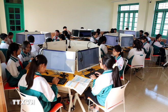 ttxvn-du-lieu-giao-duc2.jpg