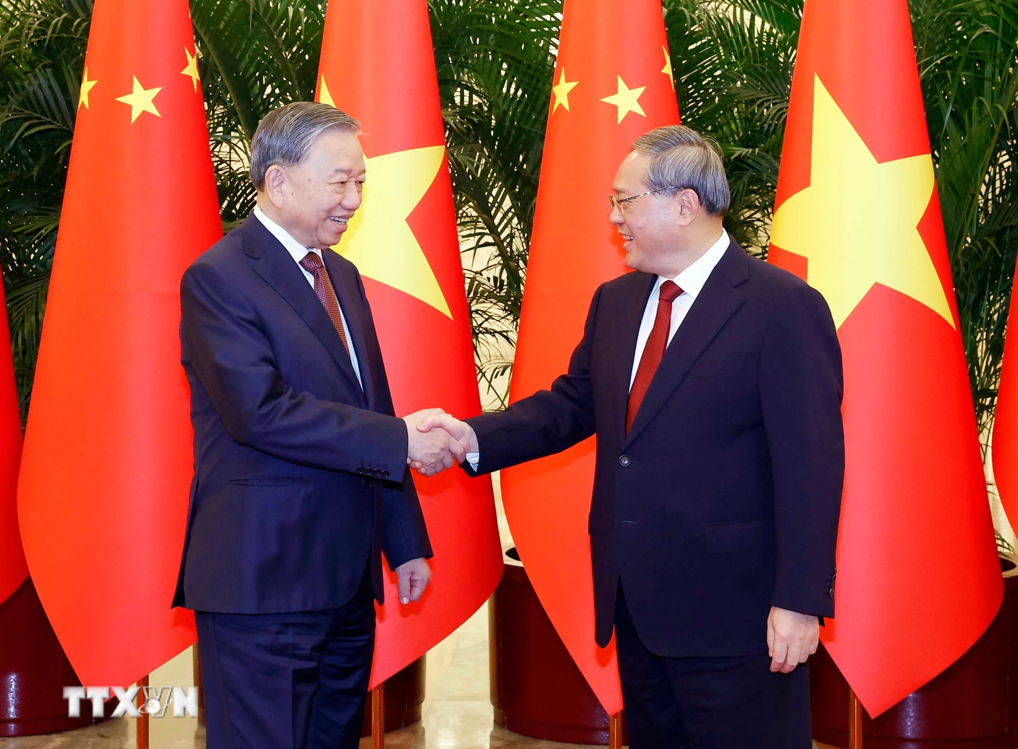 Tổng Bí thư, Chủ tịch nước Tô Lâm hội kiến Thủ tướng Trung Quốc Lý Cường