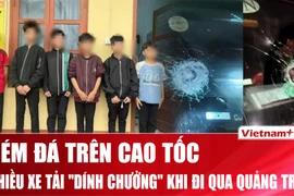 Trò ‘nghịch dại’ của 6 thiếu niên khiến 4 ô tô vỡ kính trên cao tốc qua Quảng Trị