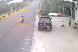 Làm rõ vụ bé 5 tuổi đá bóng ra đường gây tai nạn chết người ở Vĩnh Long