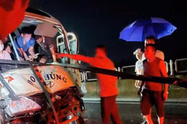 15 người gặp nạn trong vụ va chạm liên hoàn trên cao tốc Tuyên Quang - Phú Thọ