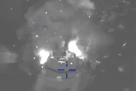 Mỹ công bố video khoảnh khắc dội hỏa lực vào lực lượng hải quân Iran