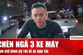 Cập nhật vụ tạm giữ tài xế chèn ngã 3 người đi xe máy ở Hà Nội 
