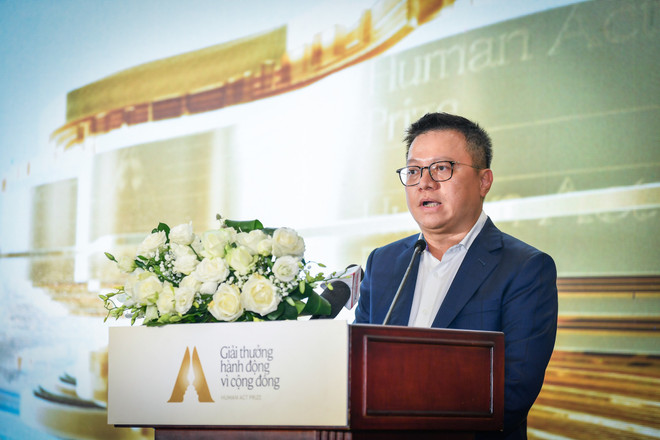 Ông Lê Quốc Minh, Ủy viên Trung ương Đảng, Tổng Biên tập Báo Nhân Dân, Phó Trưởng Ban Tuyên giáo Trung ương, Chủ tịch Hội Nhà báo Việt Nam, Trưởng Ban Tổ chức Giải thưởng Hành động vì Cộng đồng chia sẻ tại buổi lễ. 603dc0b6cf8969d730989.jpg