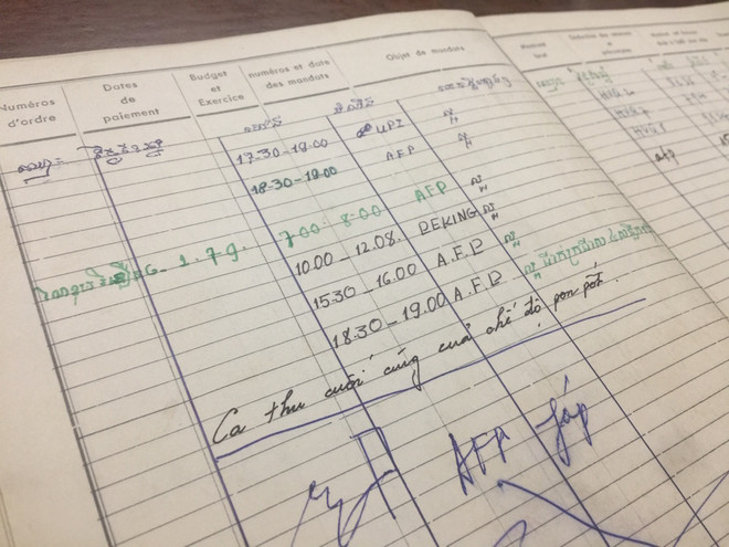 Những bản tin tự do đầu tiên phát đi dưới tiếng vọng rền đại pháo ảnh 3