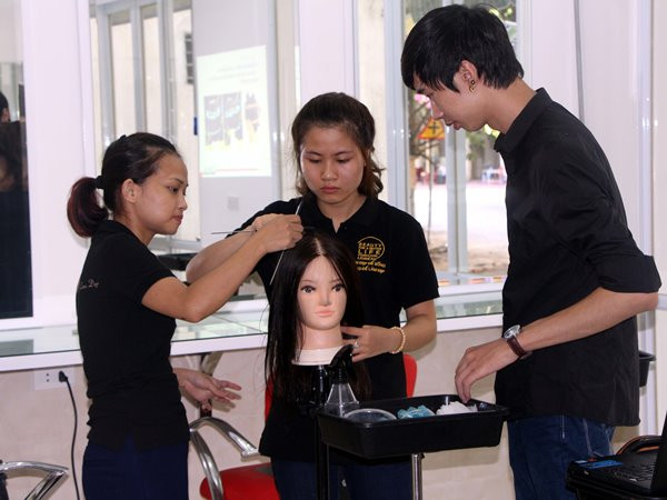 Lần đầu tiên tổ chức cuộc thi toàn quốc về bốn kỹ năng nghề làm đẹp ảnh 1