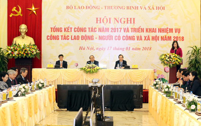 Hội nghị tổng kết năm 2017 và triển khai nhiệm vụ năm 2018 của Bộ Lao động-Thương binh và Xã hội. (Ảnh: Anh Tuấn/TTXVN) Thủ tướng yêu cầu xử lý nghiêm cán bộ có hành vi nhũng nhiễu dân ảnh 2