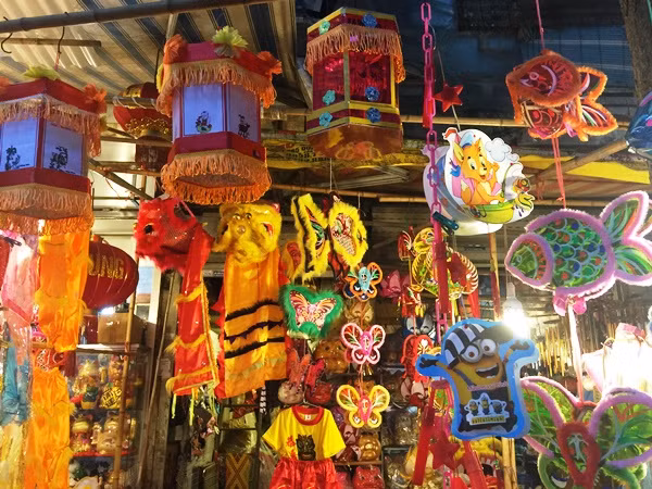 Đồ chơi Trung thu: Mẫu mã đồ chơi Việt Nam ngày càng đa dạng ảnh 2