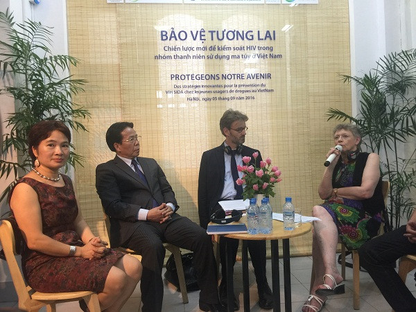 Pháp hỗ trợ để kiểm soát lây nhiễm HIV ở 8.000 thanh niên Việt Nam ảnh 1