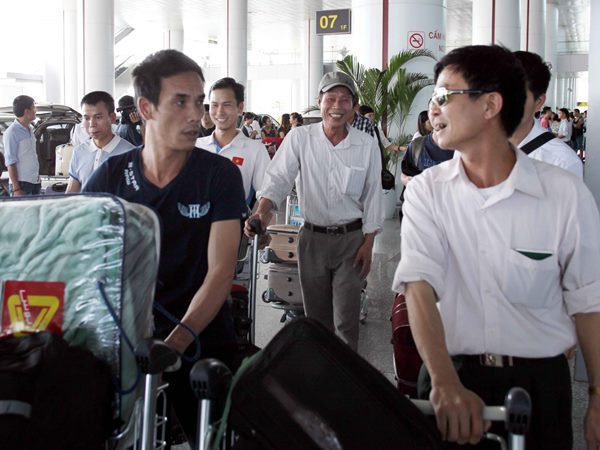 Doanh nghiệp xuất khẩu lao động khổ vì "trên rải thảm, dưới rải đinh" ảnh 1