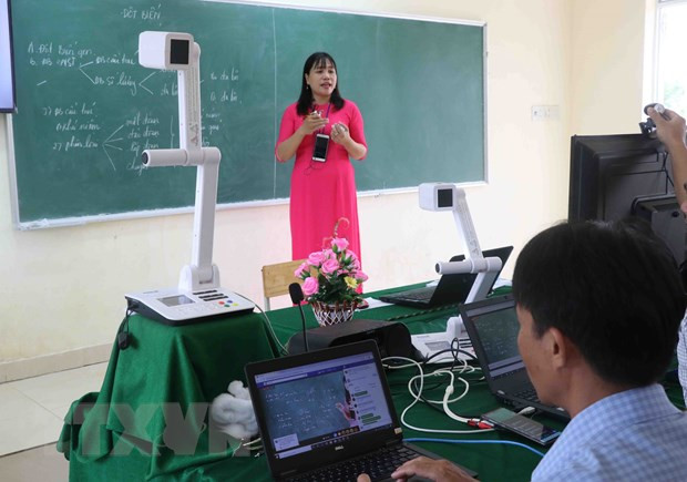 (Ảnh minh họa: TTXVN) Bảo đảm chất lượng đào tạo từ xa trong thời gian phòng chống COVID-19 ảnh 1