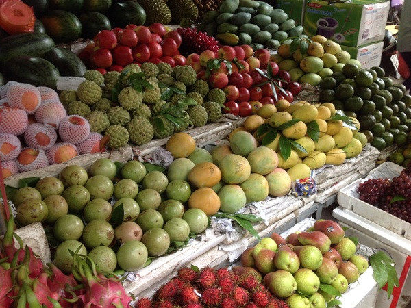 Hoa quả giải nhiệt tăng giá do thời tiết chuyển nắng nóng tại Hà Nội ảnh 1