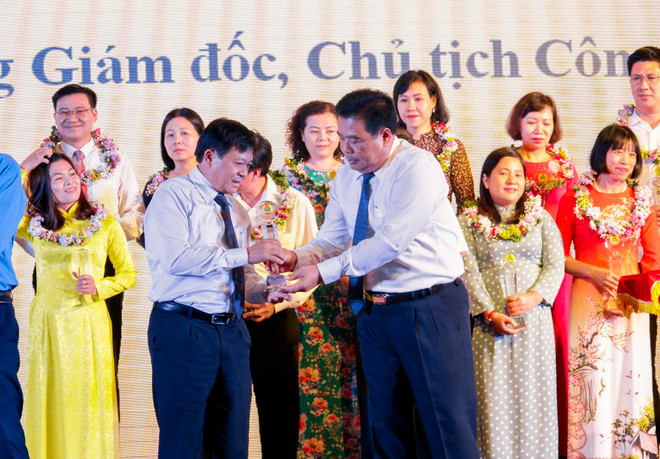 Tuyên dương 90 cán bộ công đoàn viên chức tiêu biểu năm 2019 ảnh 1