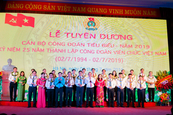 Tuyên dương 90 cán bộ công đoàn viên chức tiêu biểu năm 2019 ảnh 2