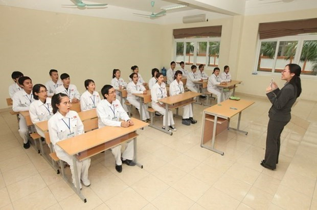Lao động học tiếng Nhật để sang Nhật Bản làm việc. (Ảnh: TTXVN) Đưa thực tập sinh sang Nhật Bản: Hợp tác giải quyết những vấn đề mới ảnh 1