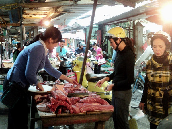 Giá xăng giảm liên tiếp song giá thực phẩm vẫn giữ đà tăng ảnh 1