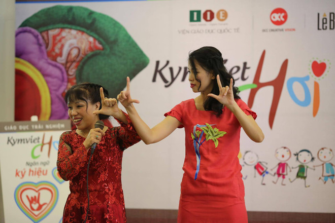 Trẻ em trải nghiệm công việc và cuộc sống của những người khuyết tật ảnh 1