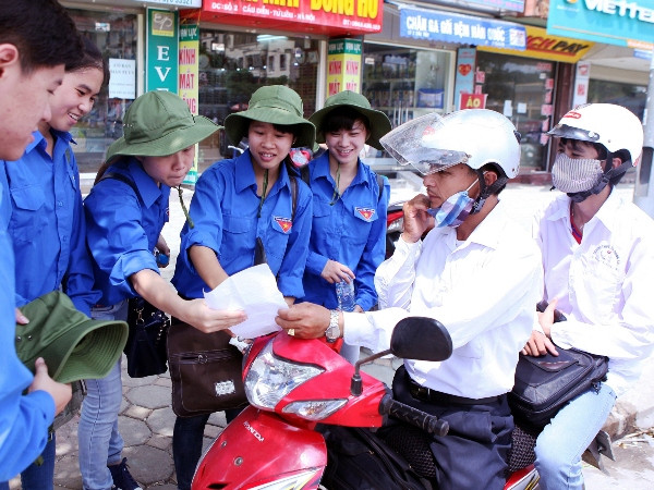 Nhà nghỉ, khách sạn tăng giá gấp đôi vẫn “cháy phòng" ảnh 1