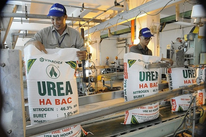 Nhu cầu tiêu thụ phân bón hàng năm là khoảng 10,4 triệu tấn/năm. (Ảnh: Vietnam+) Cung-cầu phân bón trong nước ổn định, giá vẫn giảm so với năm ngoái ảnh 3