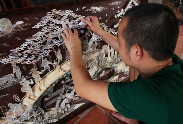 Trực tiếp xem các nghệ nhân chế tác tại Hội chợ Làng nghề Việt Nam ảnh 1