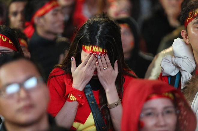 Giọt nước mắt tiếc nuối của người hâm mộ Việt Nam ảnh 6