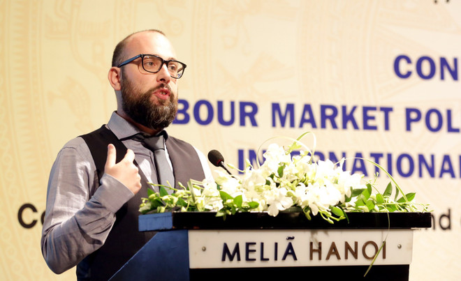 ILO: Gói hỗ trợ 26.000 tỷ đồng là sự đầu tư để bình ổn kinh tế-xã hội ảnh 1