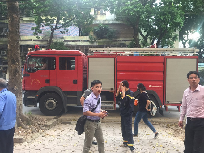 Hà Nội: Chập điện cầu thang máy gây cháy tại Viện Ứng dụng Công nghệ ảnh 4