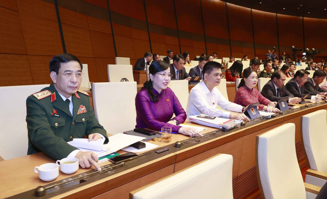 Quốc hội thông qua việc giảm 2% thuế giá trị gia tăng từ 1/7 đến 31/12 ảnh 2