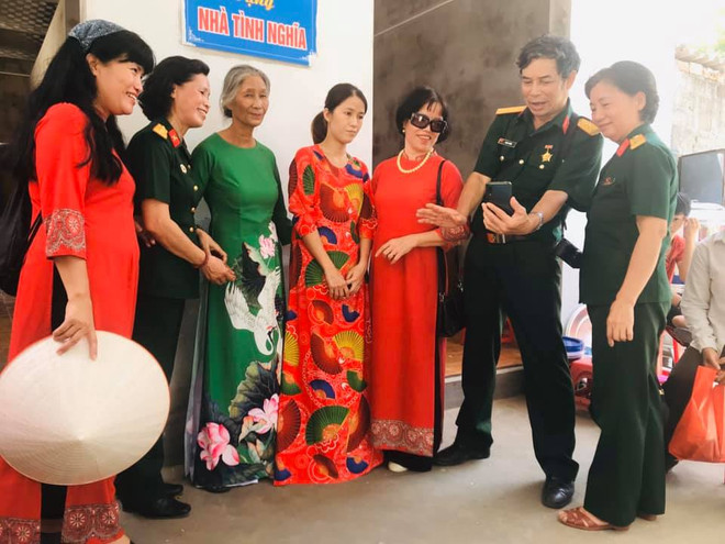 Hành trình chia sẻ yêu thương với cựu nữ thanh niên xung phong đơn côi ảnh 4