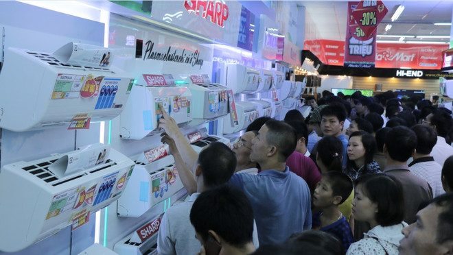 Siêu thị điện máy 'bội thu' vì sức mua điều hòa tăng gấp 5 lần ảnh 1