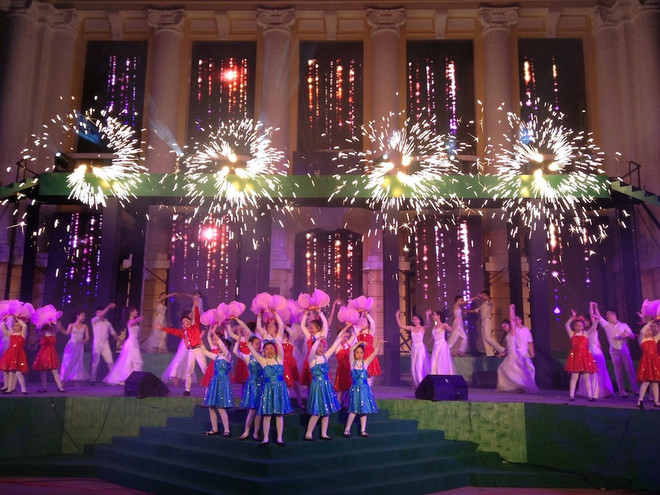 Đón giao thừa với đại nhạc hội "Chào Xuân mới 2014" ảnh 3