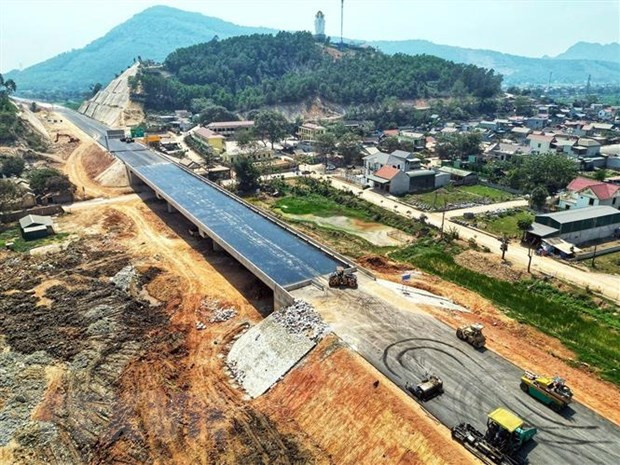 (Ảnh minh họa: TTXVN) Phân bổ lại nguồn đầu tư vốn ngân sách, đảm bảo tiến độ giải ngân ảnh 1