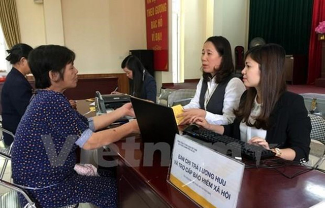 Tham gia BHXH tối thiểu giảm còn 15 năm: Đóng ít đi kèm lương hưu thấp ảnh 1