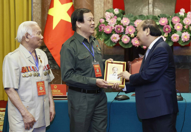 Huy chương Thanh niên xung phong vẻ vang: Khen thưởng đến từng cá nhân ảnh 1