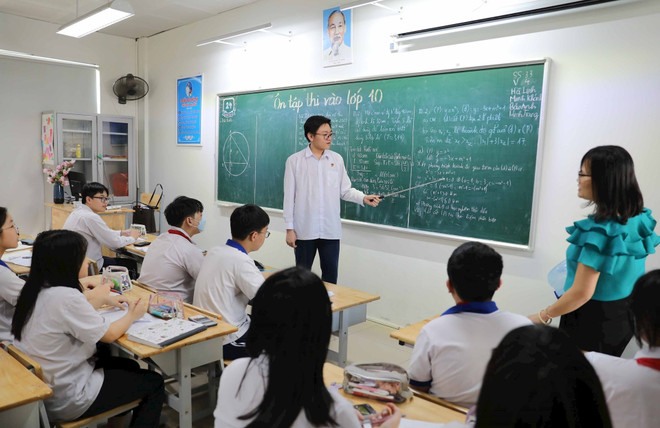 Bài 4: Giải ‘bài toán’ thiếu trường, thiếu lớp của trường công lập ảnh 2