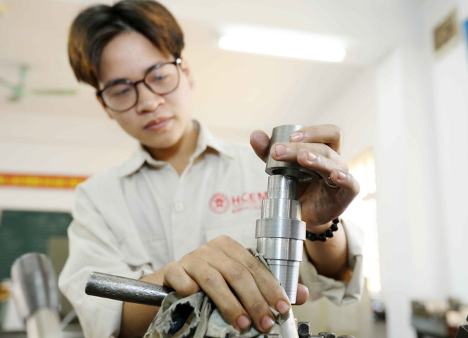 Bài 3: ‘Cánh cửa’ đào tạo song bằng hệ 9+ sau trung học cơ sở ảnh 1