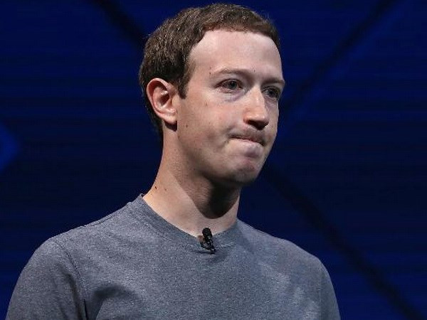 CEO Facebook M. Zuckerberg tiếp tục đăng lời xin lỗi trên các báo Anh ảnh 1