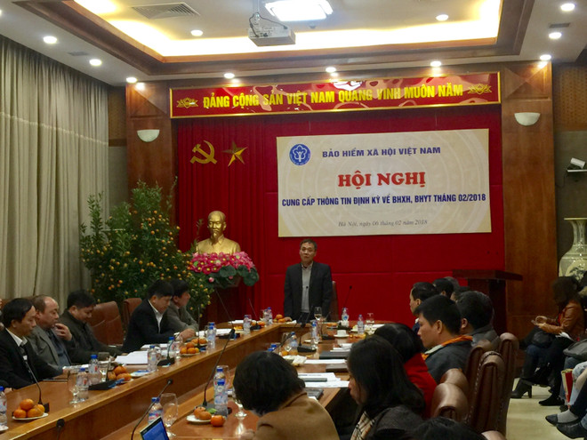 Muốn nhận tiền ngay, người lao động “cắm” cả sổ bảo hiểm xã hội ảnh 1