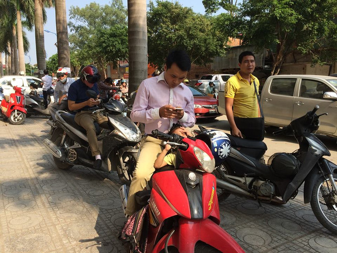 Giao thông "tê liệt," người dân khu Đại Thanh bất lực trong giờ đi làm ảnh 3