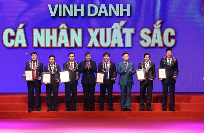 Tôn vinh 19 tập thể, cá nhân là tấm gương thi đua làm theo lời Bác ảnh 2